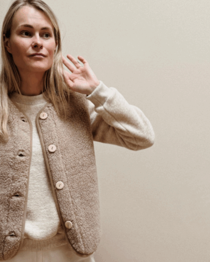 Gilet donna POE in lana merino BISCOTTO (SU ORDINAZIONE)